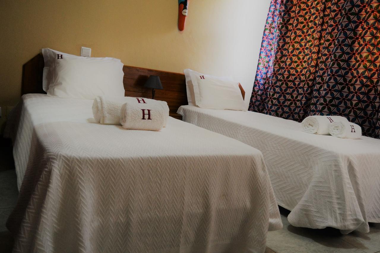 Hotel Central Сао Томе Екстериор снимка
