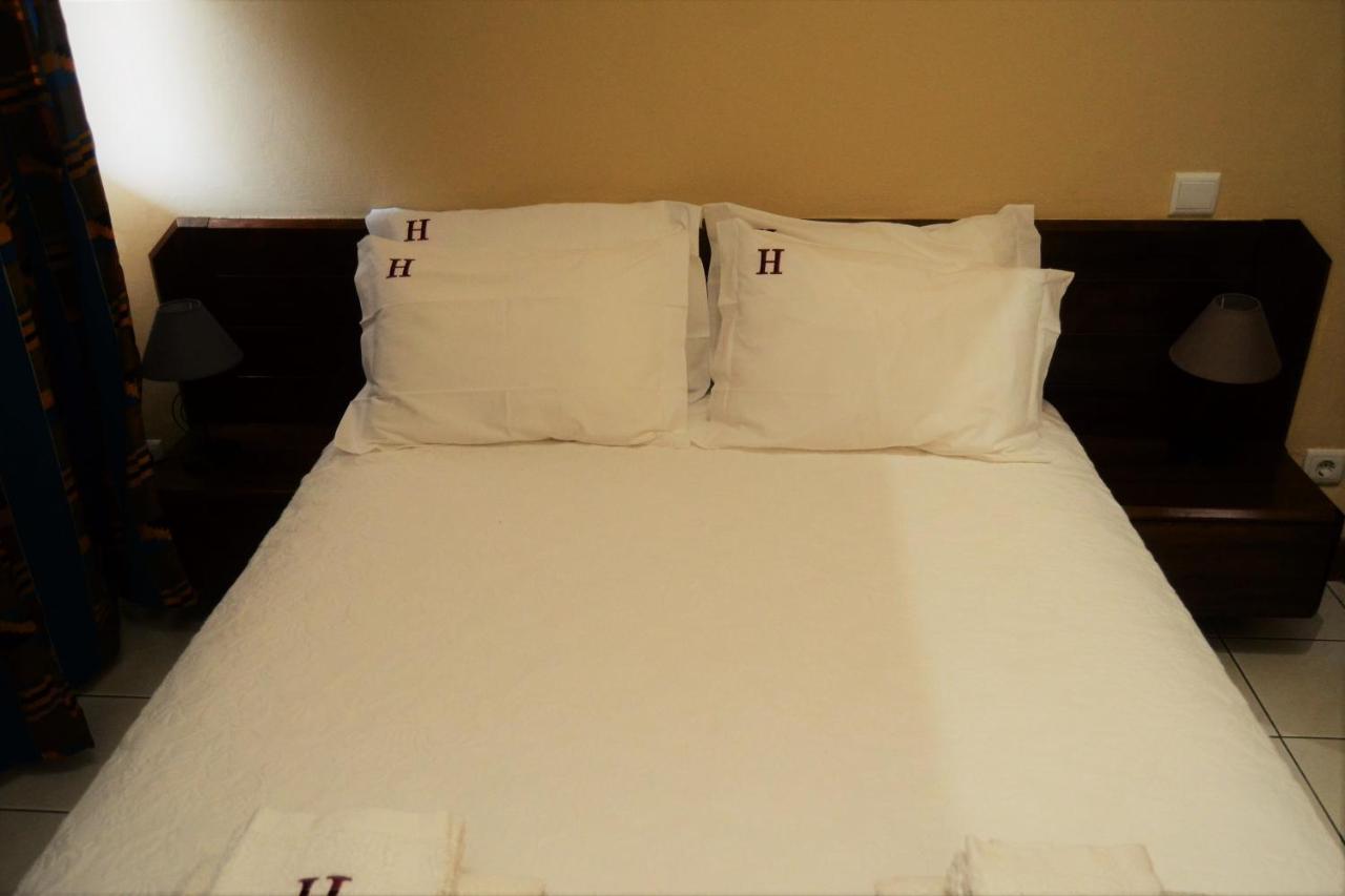 Hotel Central Сао Томе Екстериор снимка