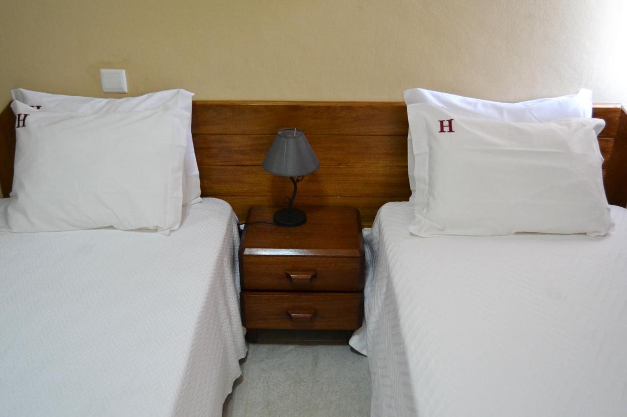 Hotel Central Сао Томе Екстериор снимка