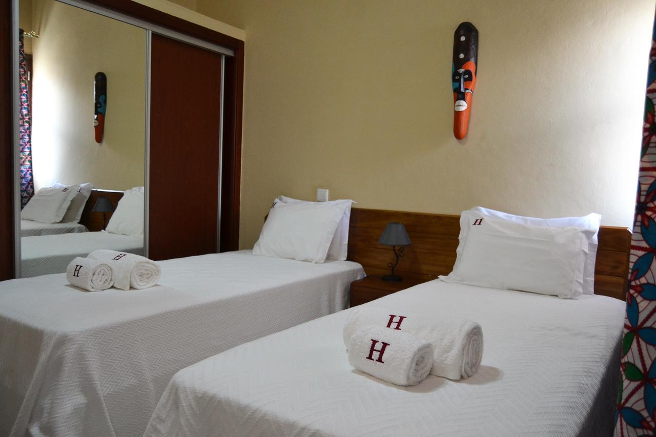 Hotel Central Сао Томе Екстериор снимка